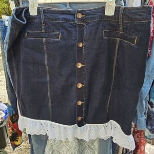 Denim Button-Front Skirt with Lace Trim